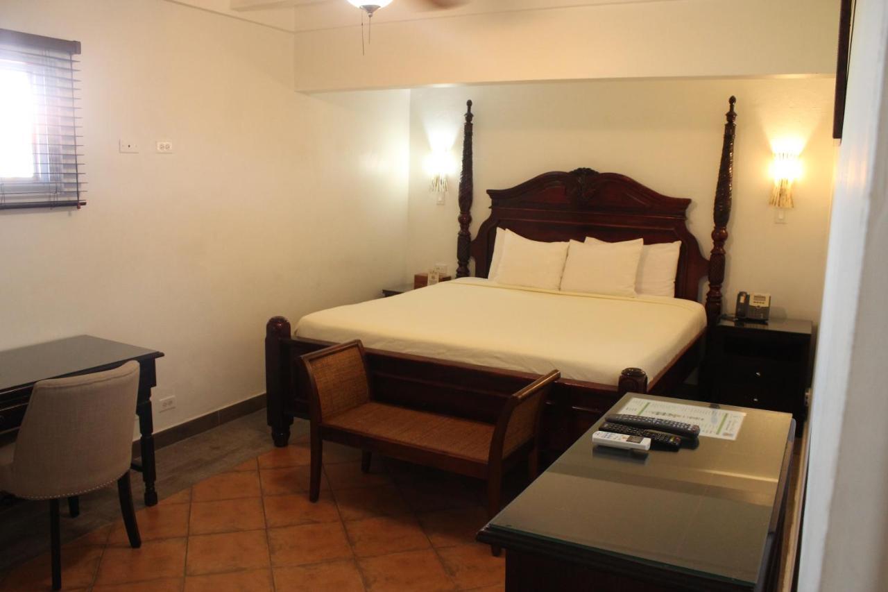 Altamont West Hotel Montego Bay Exteriör bild