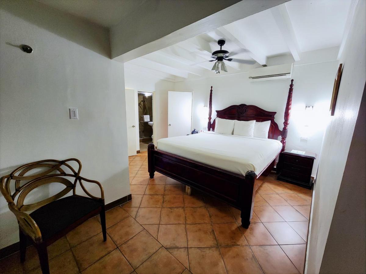 Altamont West Hotel Montego Bay Exteriör bild