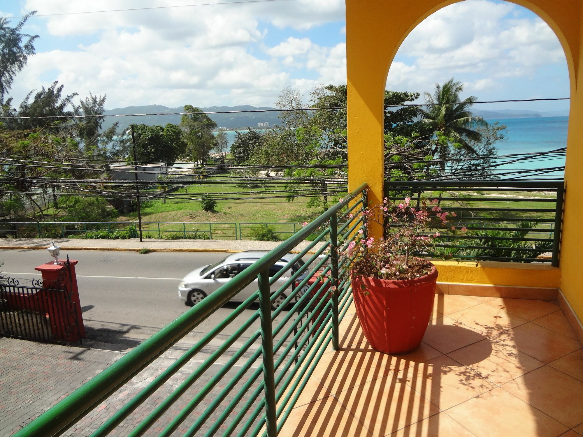 Altamont West Hotel Montego Bay Exteriör bild